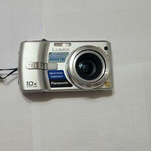 Panasonic Lumix DMC-TZ1 5MP Digital Travel Zoom Camera